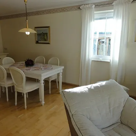 Semesterbostad Bella Casa *